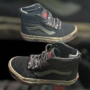Vans Sk8-Hi Zip Toddler Sneakers, Black Camoflauge High Tops, Size 10.5